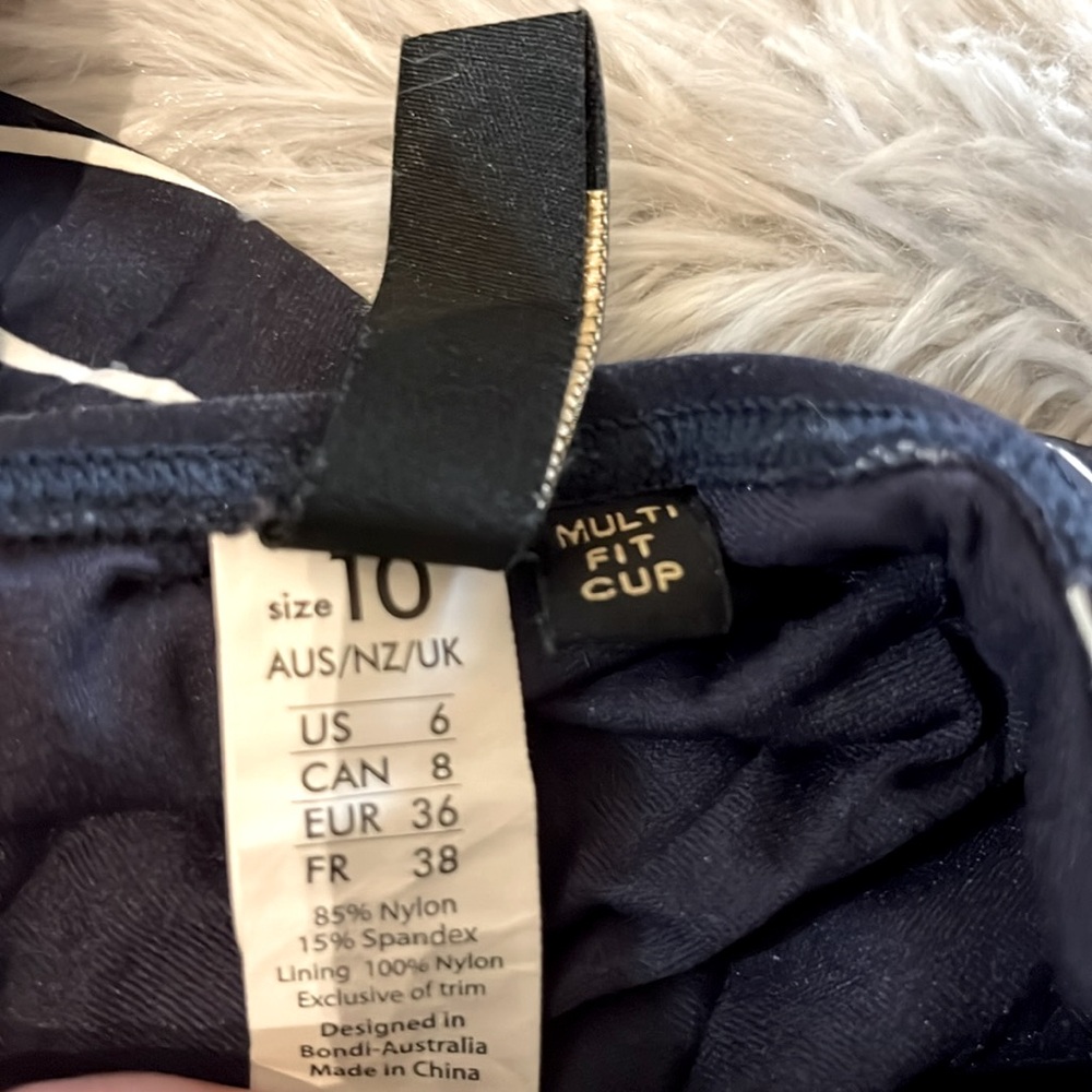 5 Piece Swimsuit and Cover-Up Bundle! - Picture 9 of 15